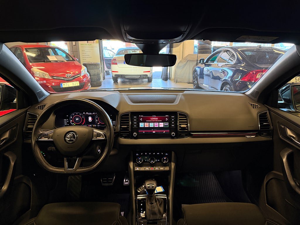 Vehicle Image 25