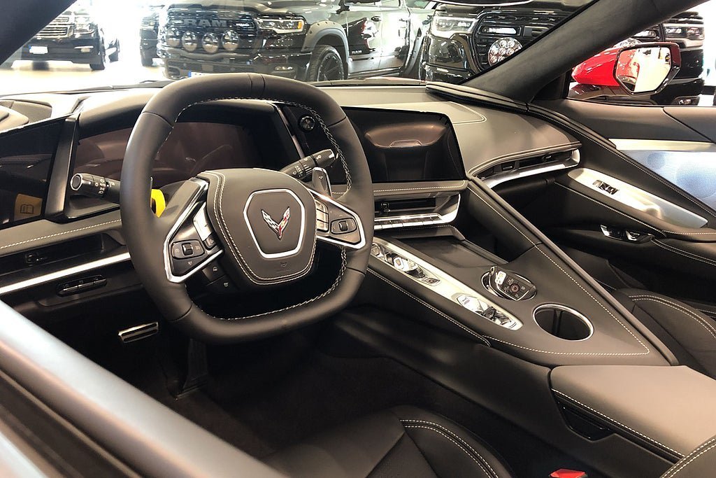 Vehicle Image 12