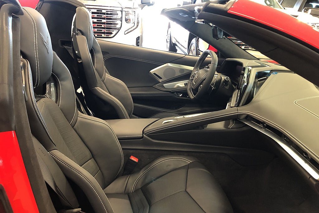 Vehicle Image 16