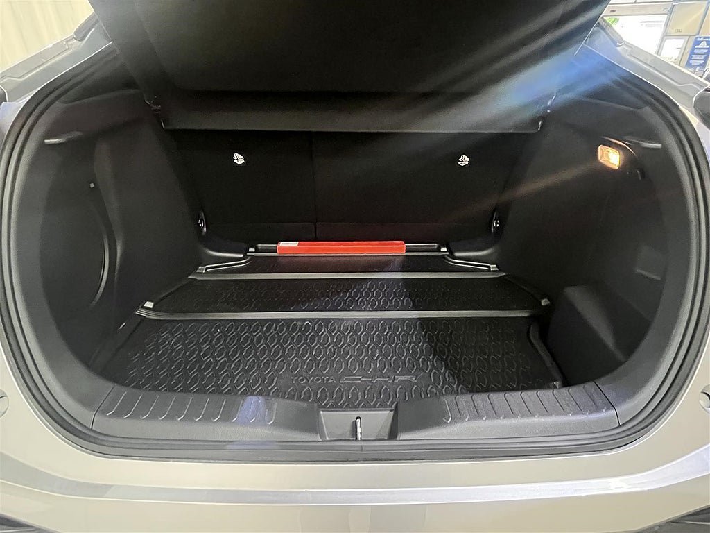 Vehicle Image 19