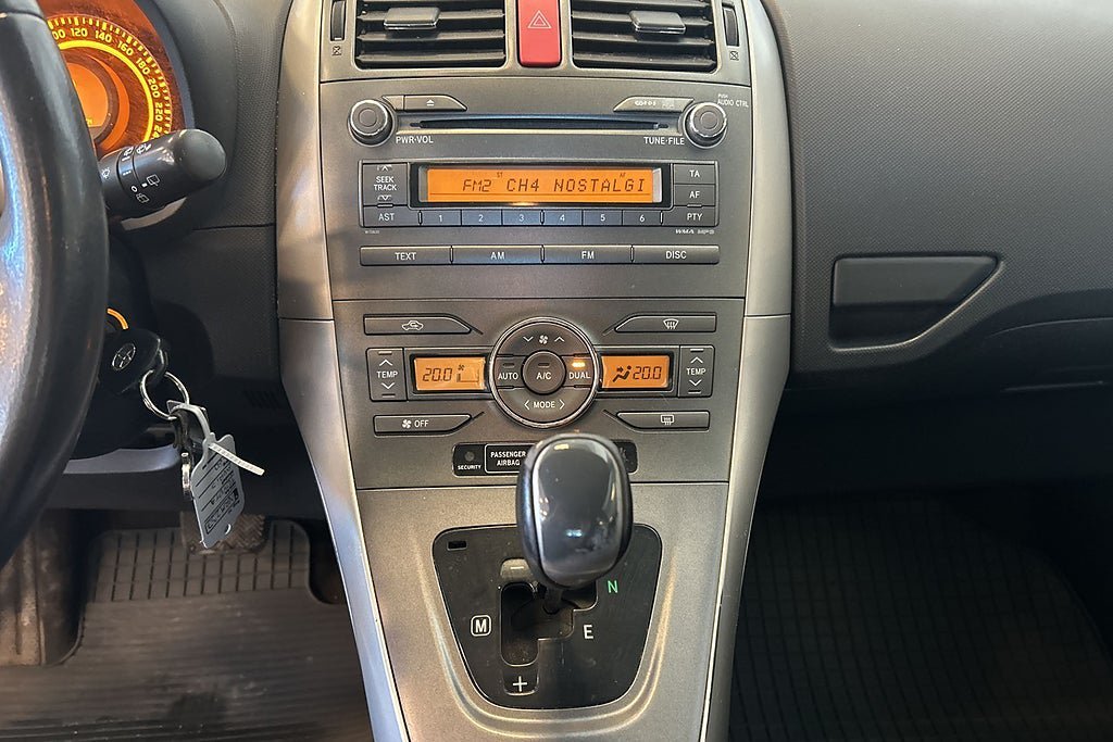 Vehicle Image 24