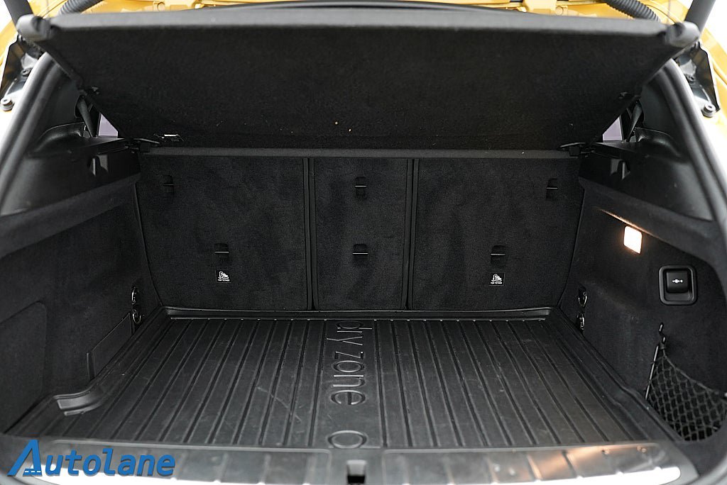 Vehicle Image 32