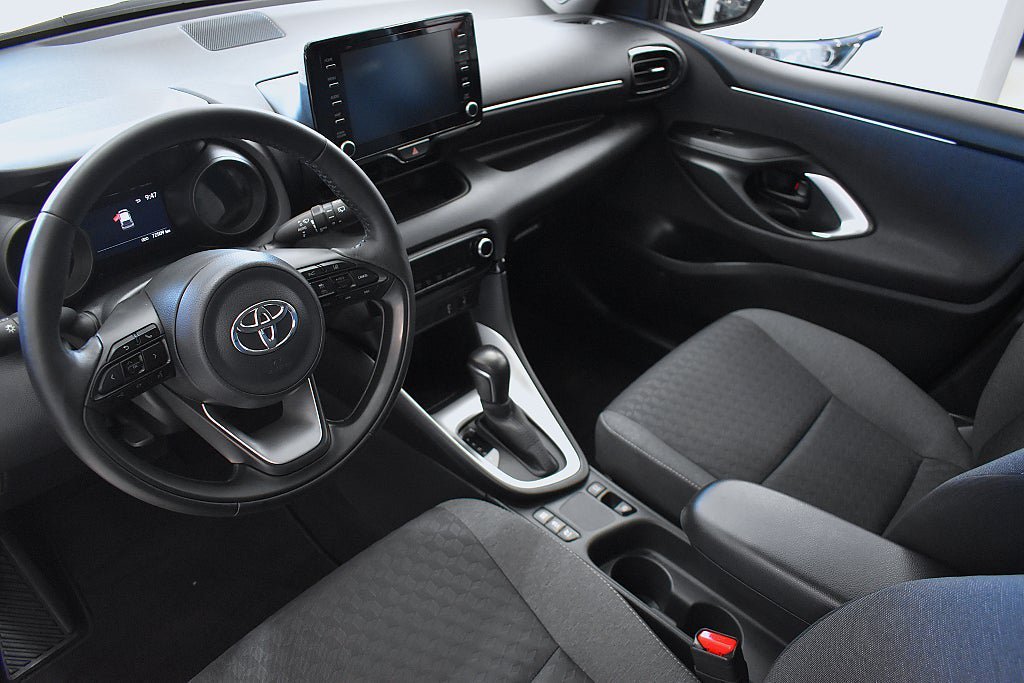 Vehicle Image 7