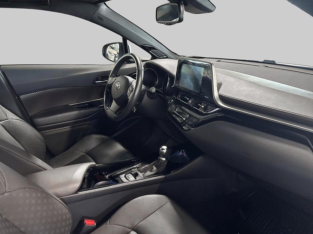 Vehicle Image 10