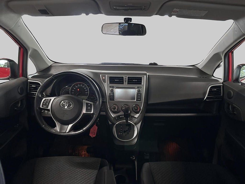 Vehicle Image 10
