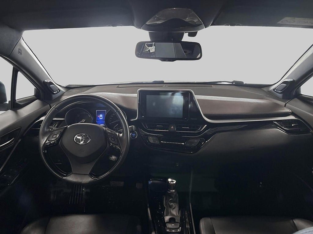 Vehicle Image 12