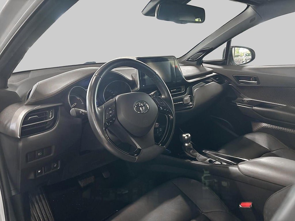 Vehicle Image 14