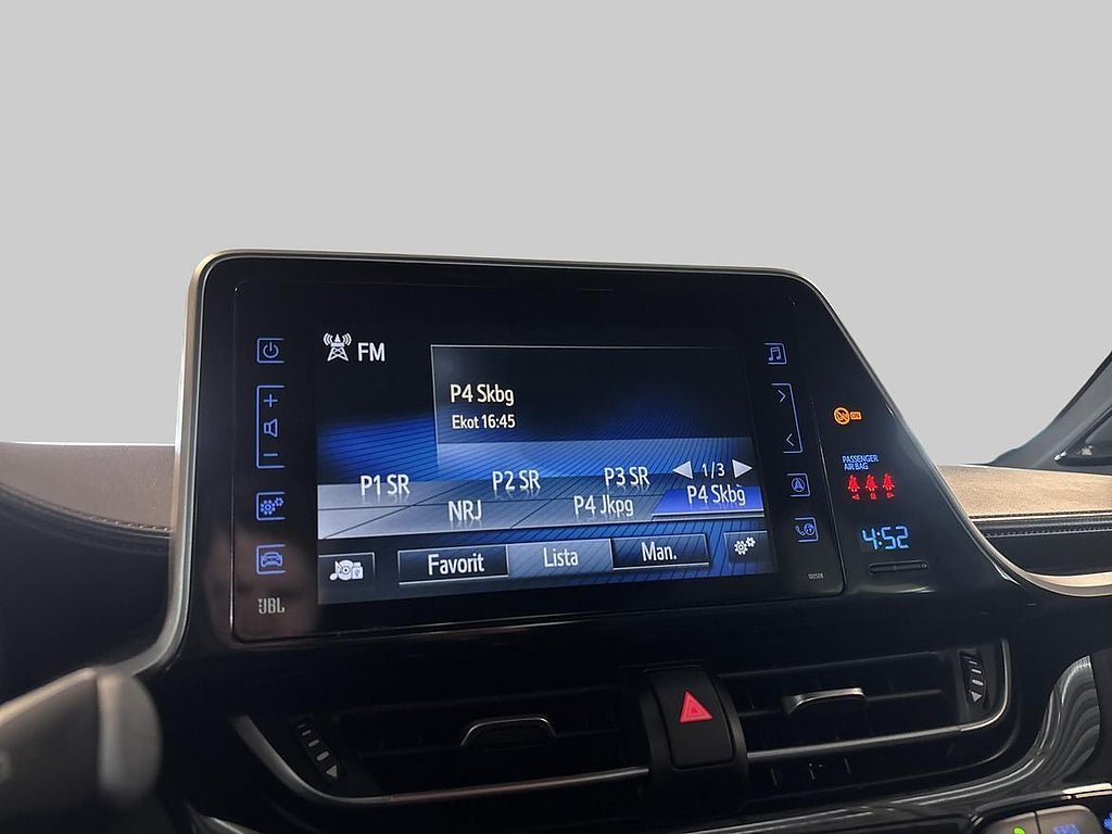 Vehicle Image 16