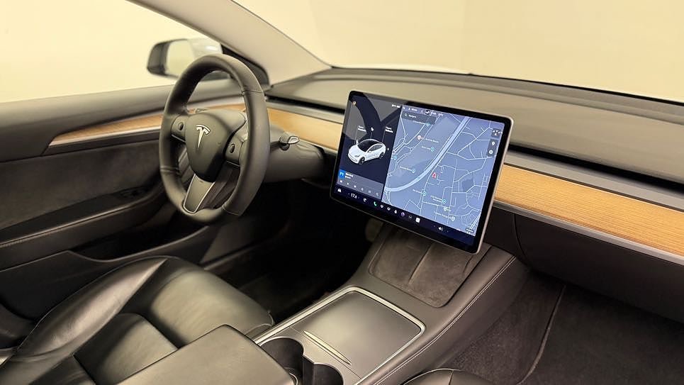 Vehicle Image 7