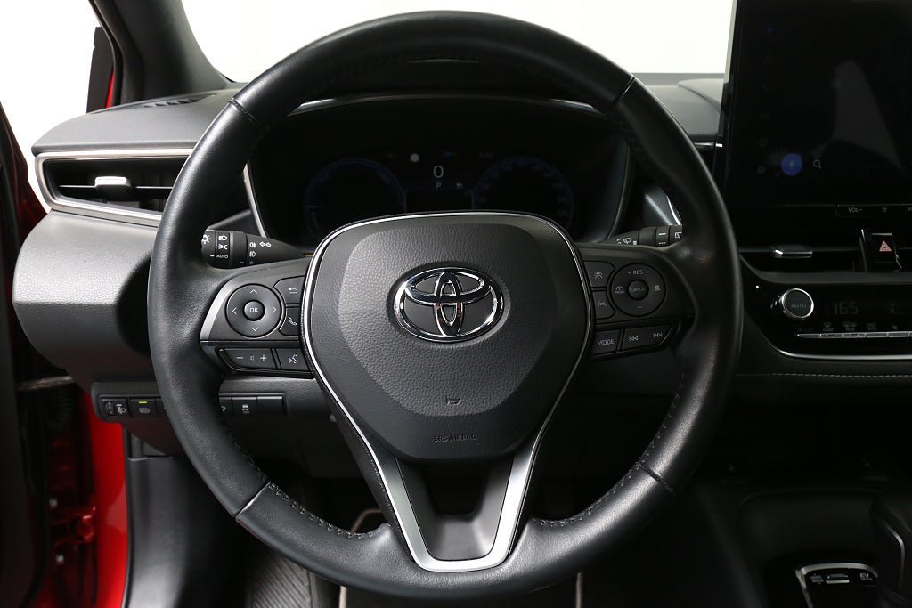 Vehicle Image 16