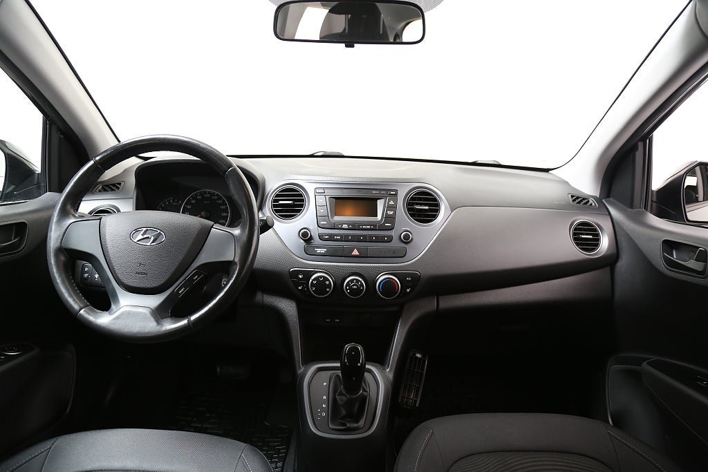 Vehicle Image 15