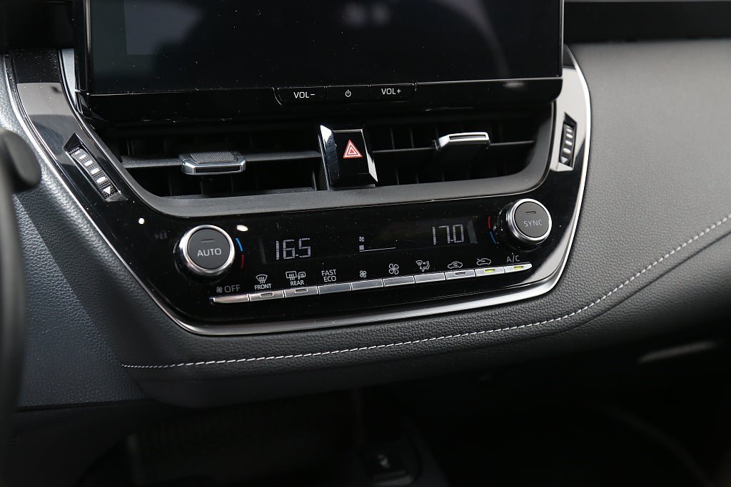 Vehicle Image 21
