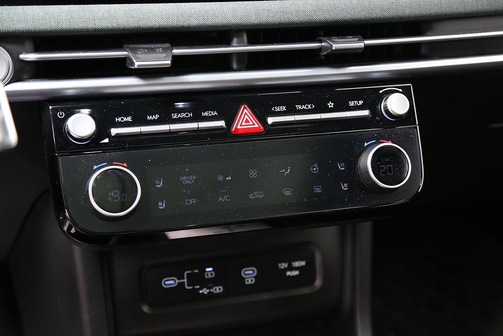 Vehicle Image 24