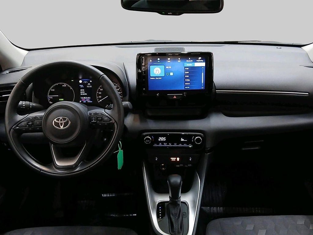 Vehicle Image 11