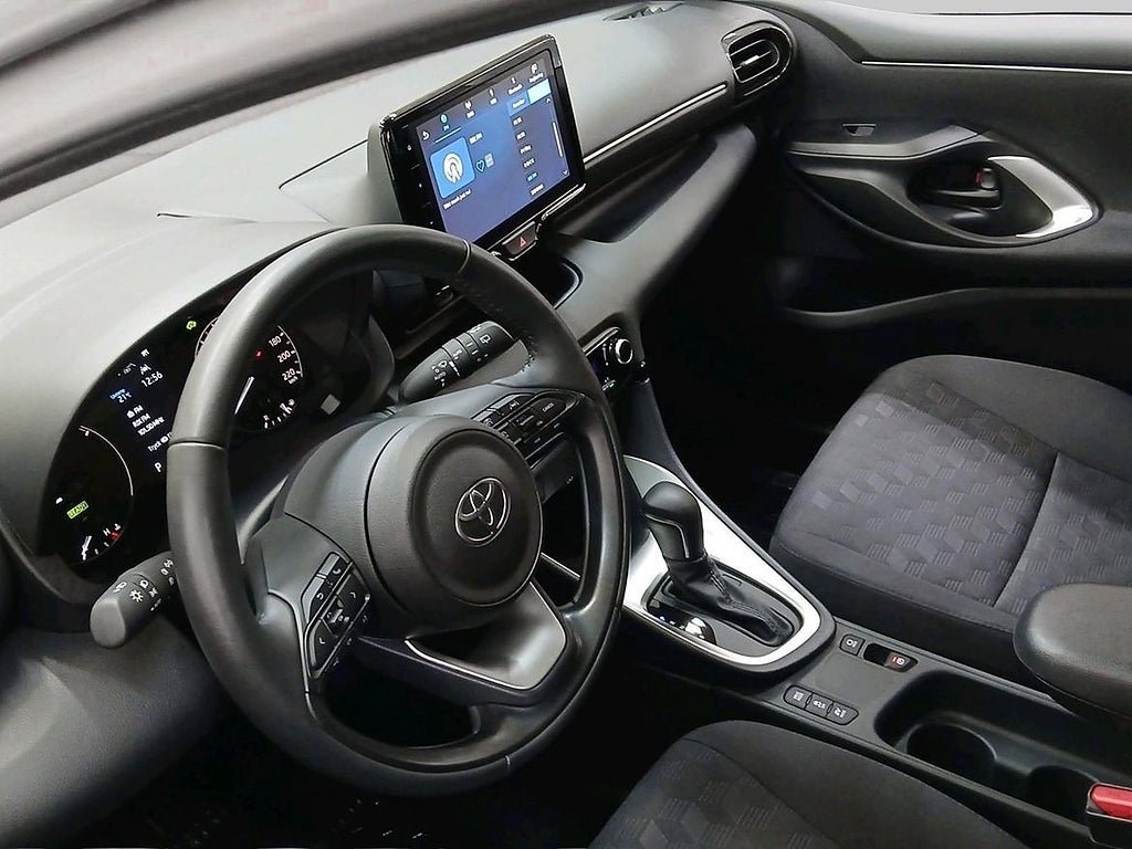 Vehicle Image 13