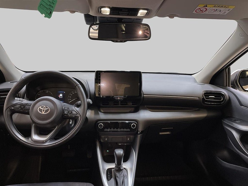 Vehicle Image 11