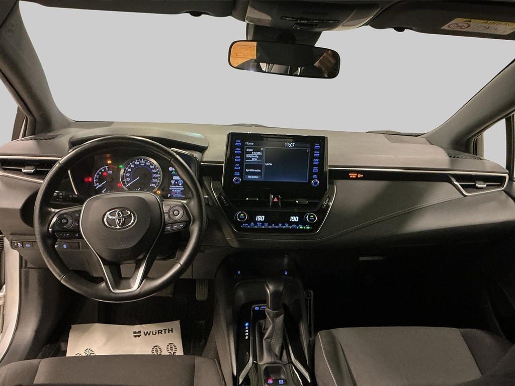 Vehicle Image 12
