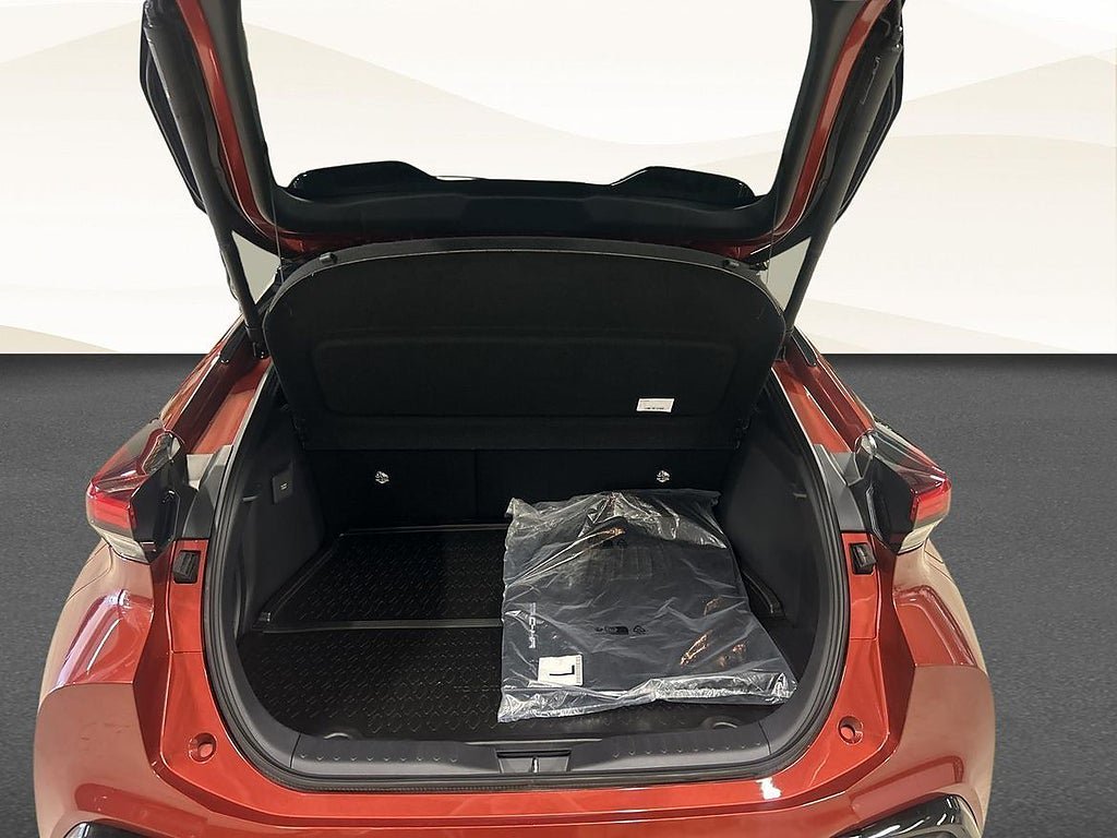 Vehicle Image 13