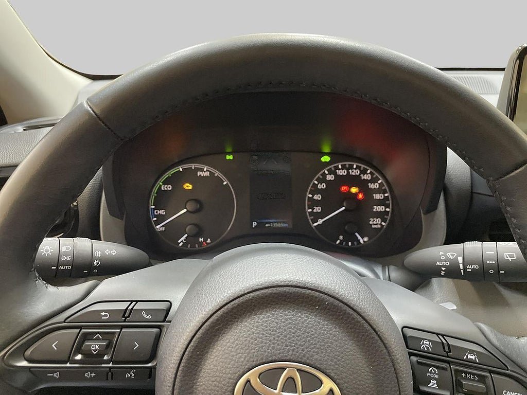 Vehicle Image 14