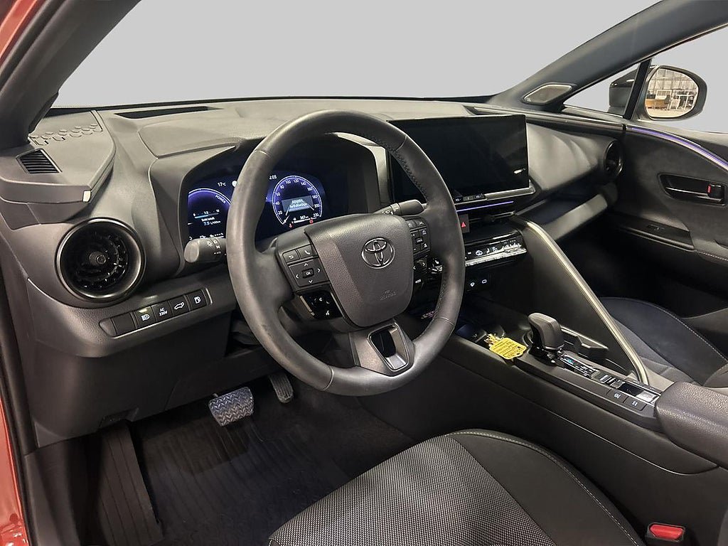 Vehicle Image 14