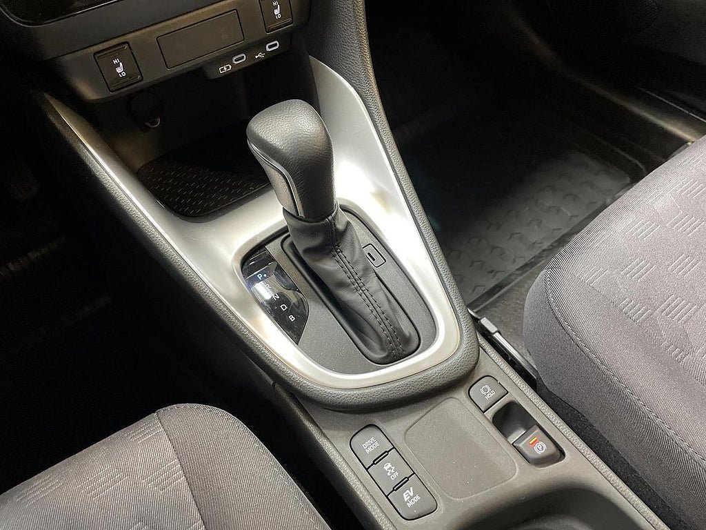Vehicle Image 17