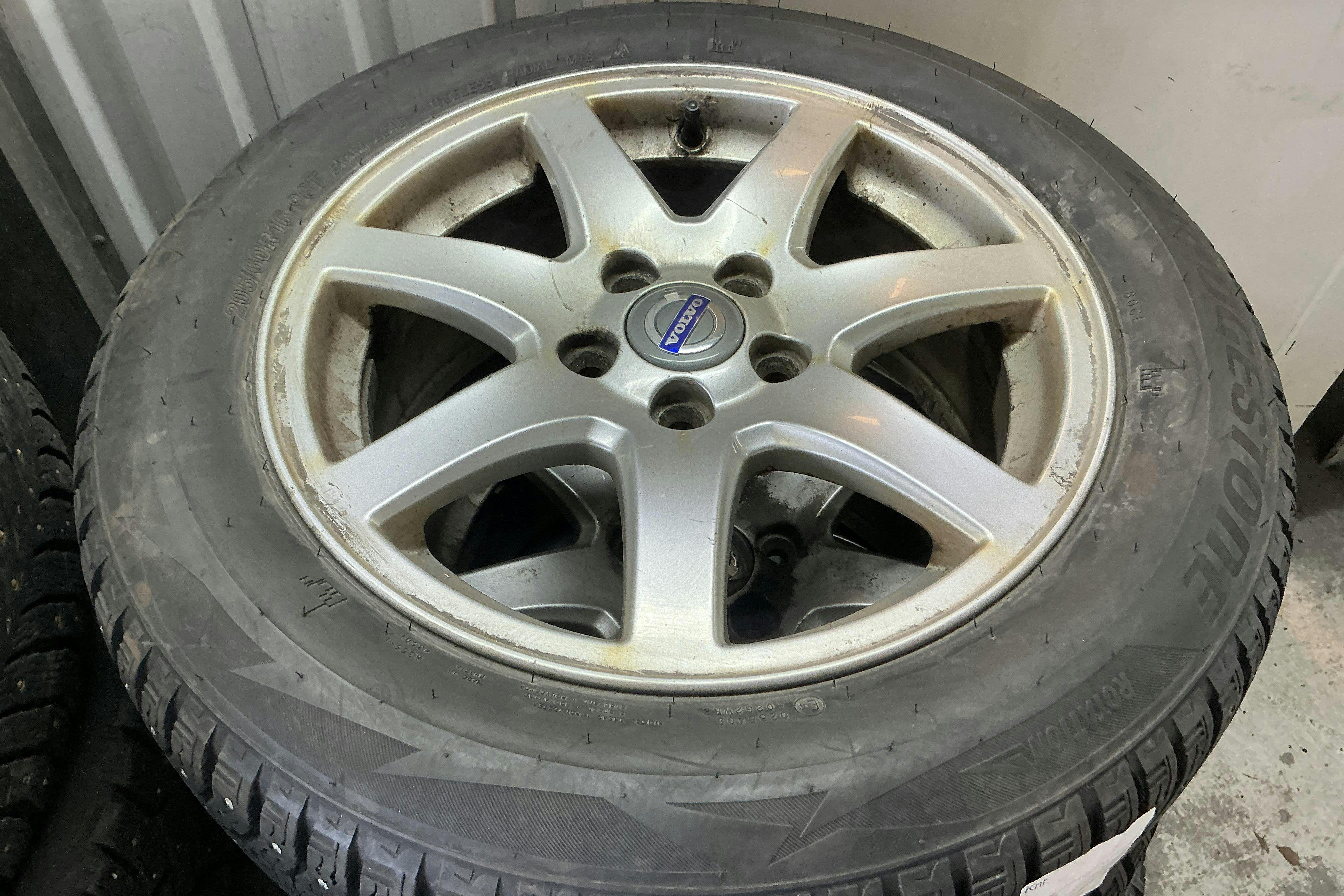 Vehicle Image 13