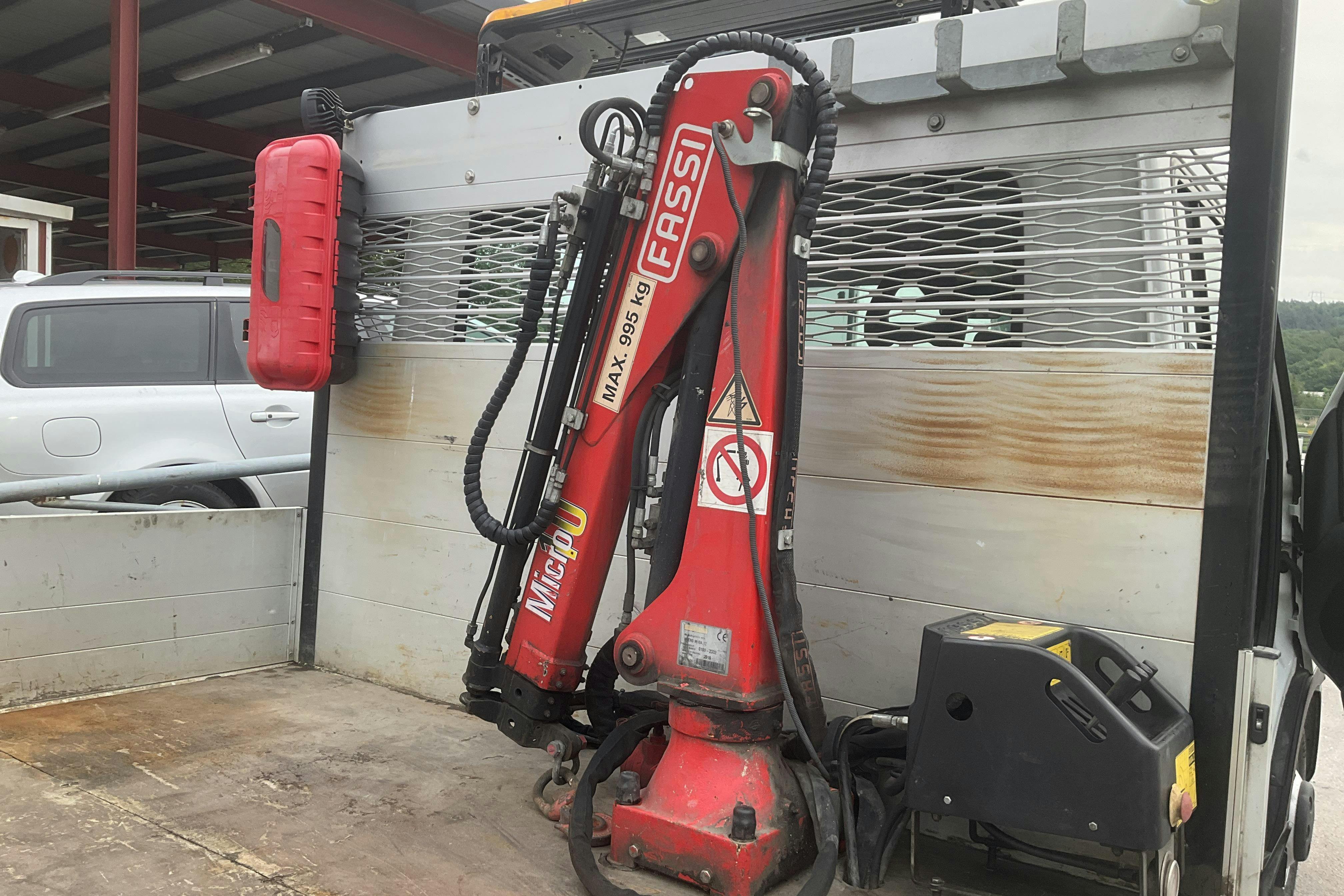 Vehicle Image 13