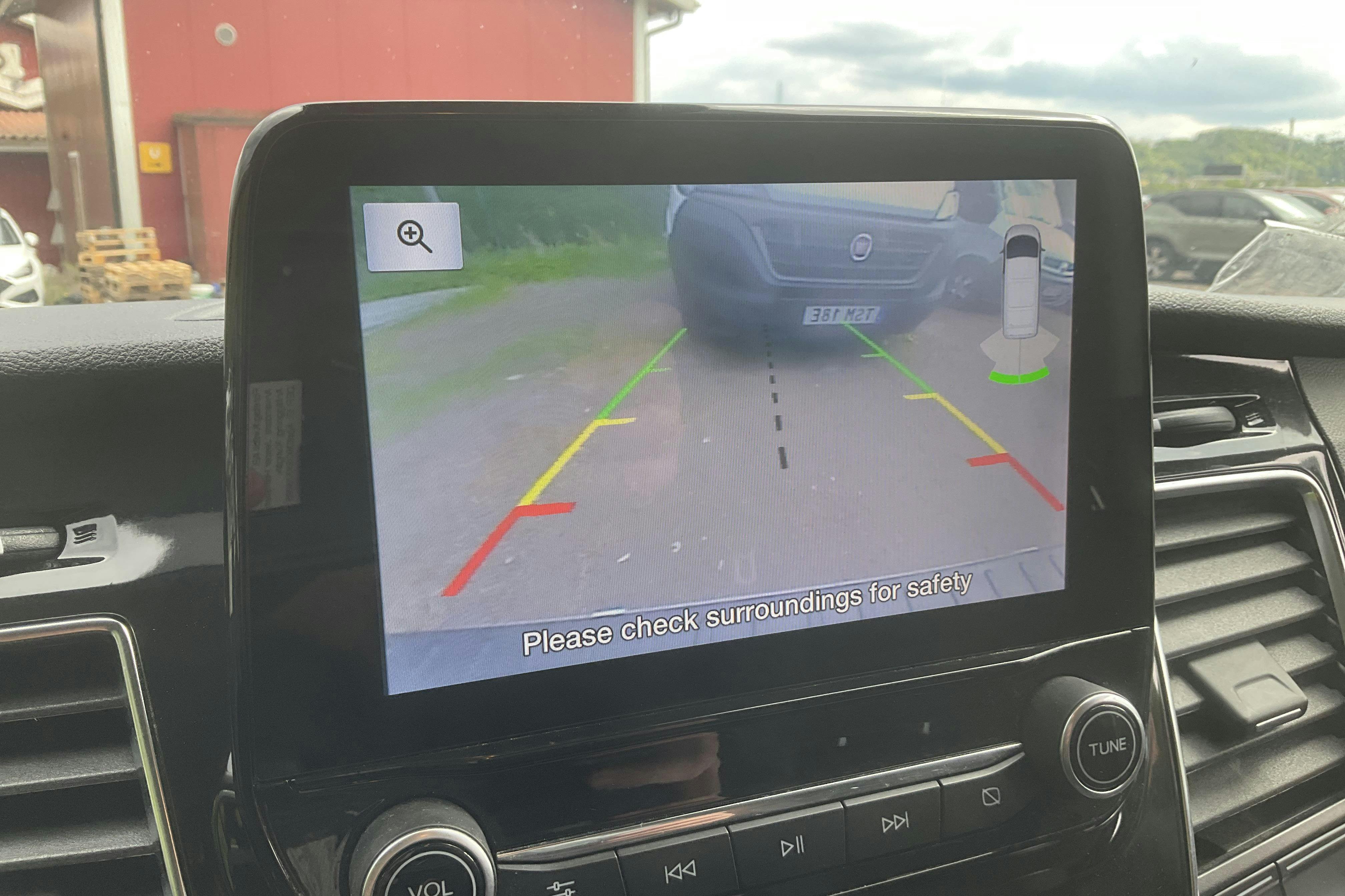 Vehicle Image 11