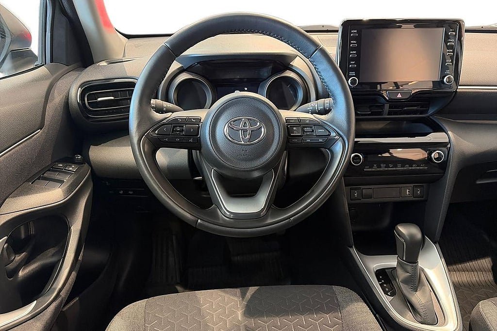 Vehicle Image 10