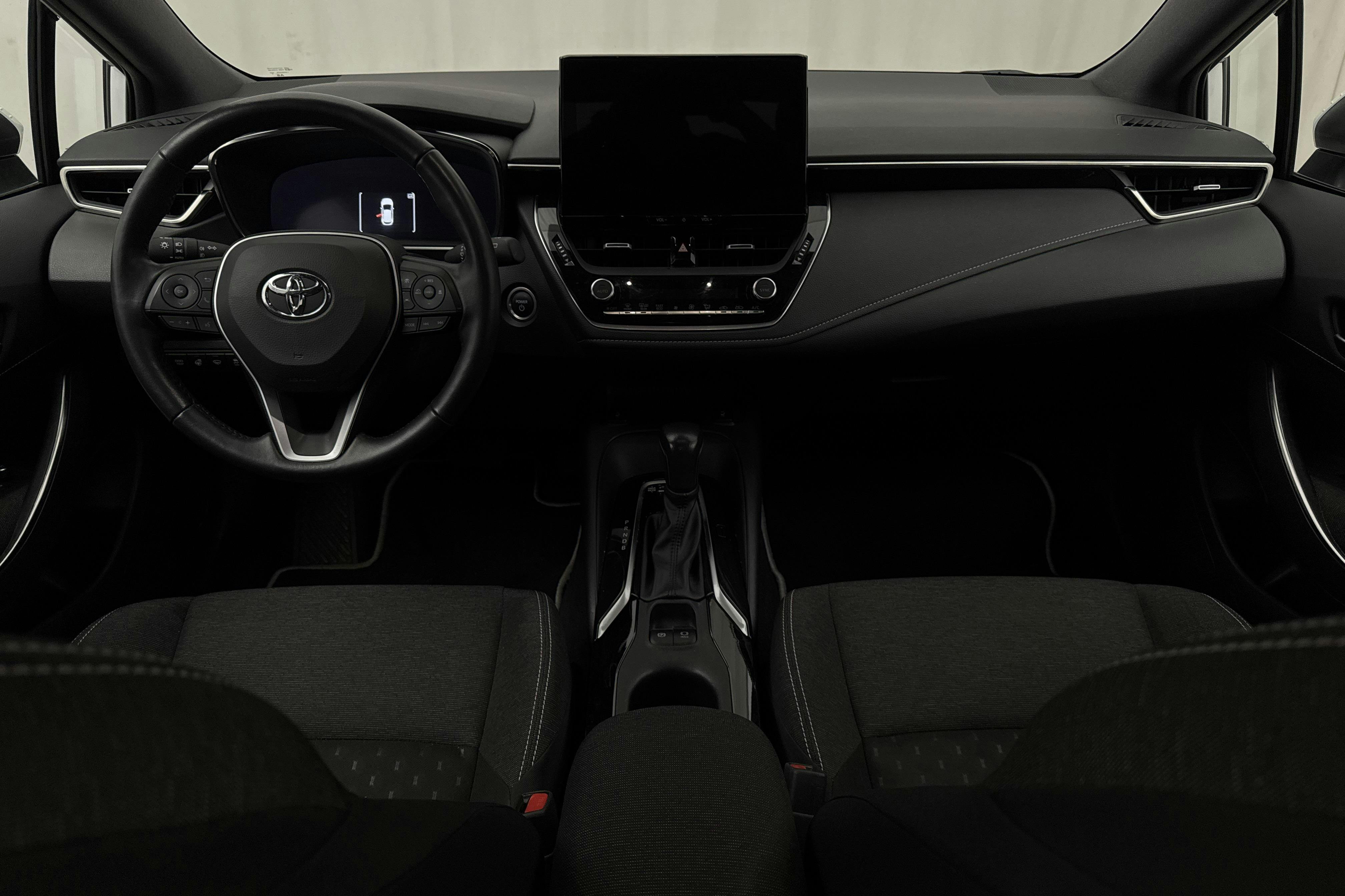 Vehicle Image 6