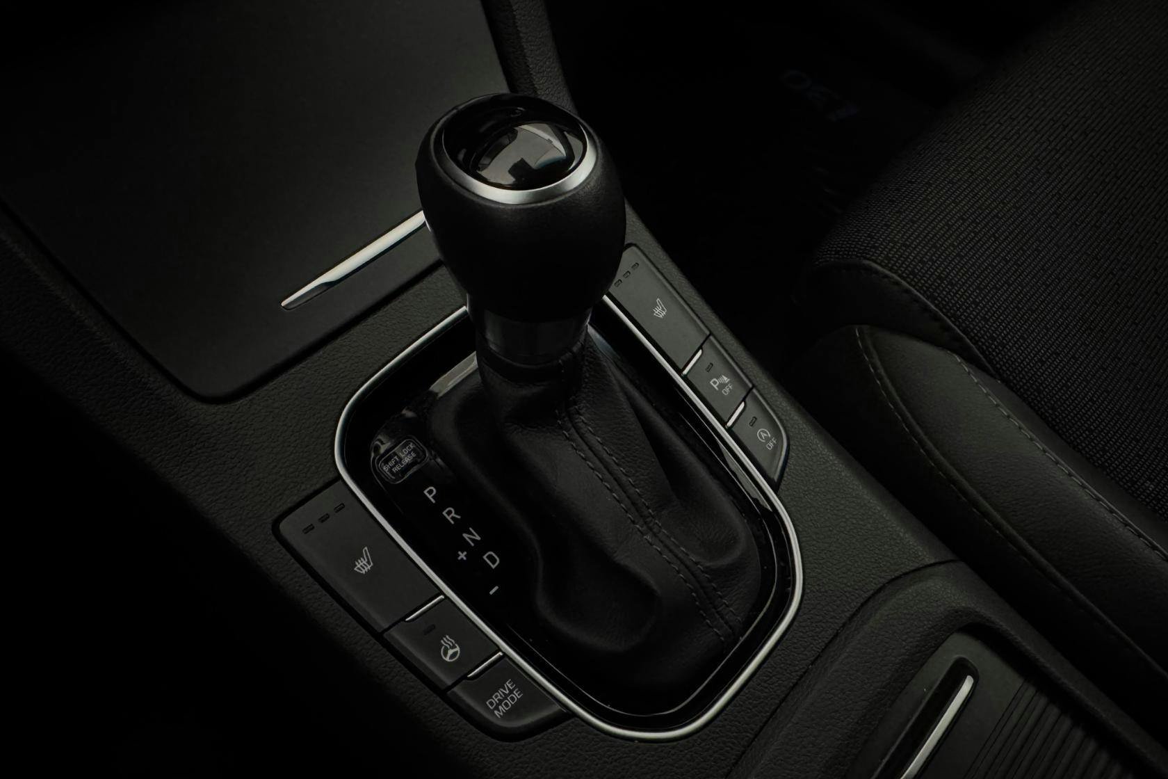 Vehicle Image 16