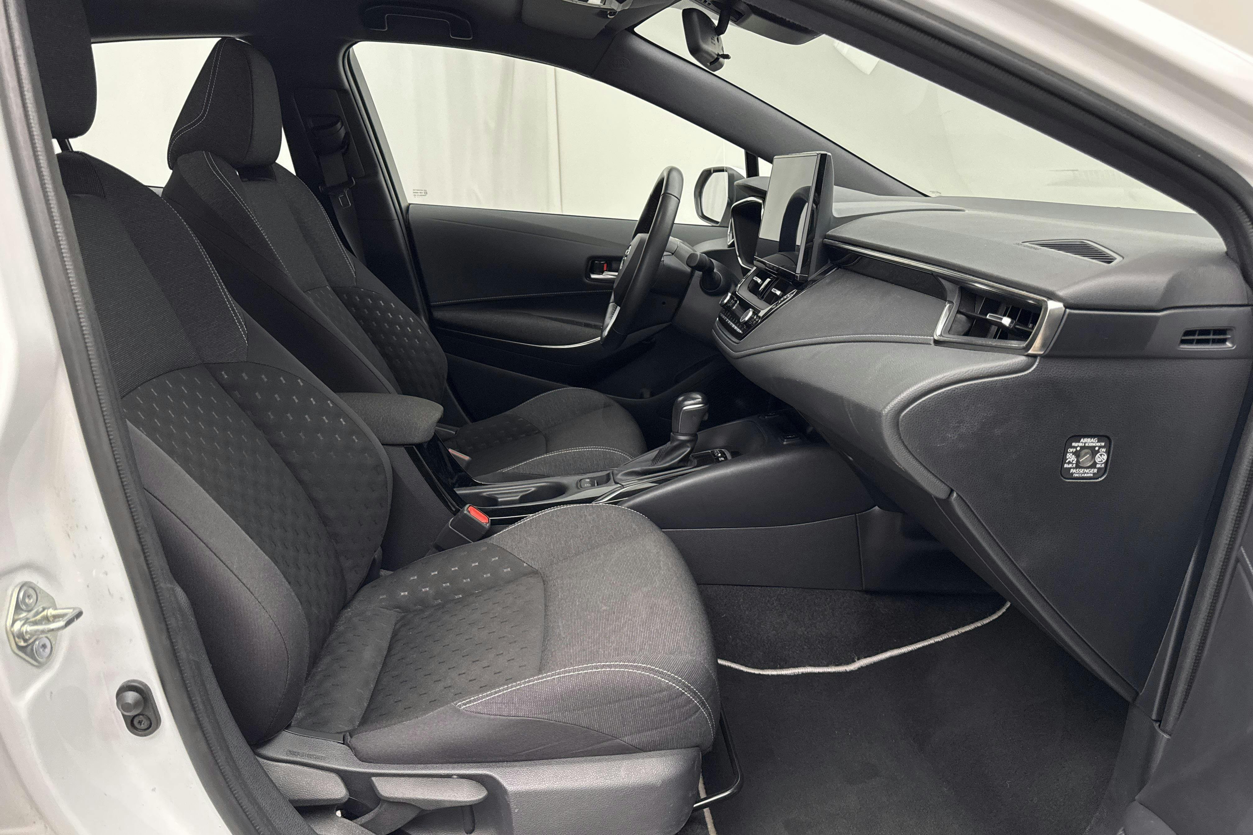 Vehicle Image 9