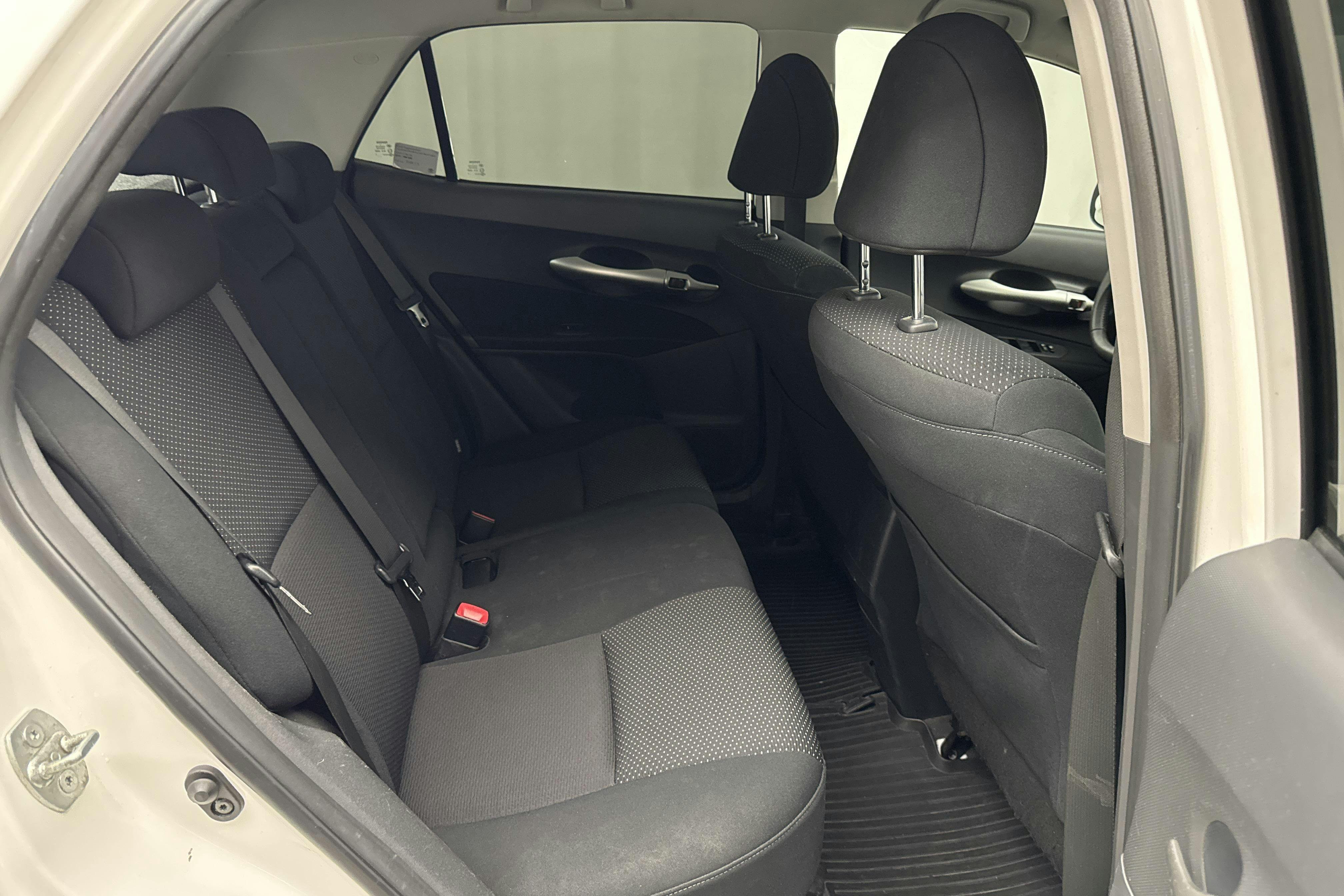 Vehicle Image 8