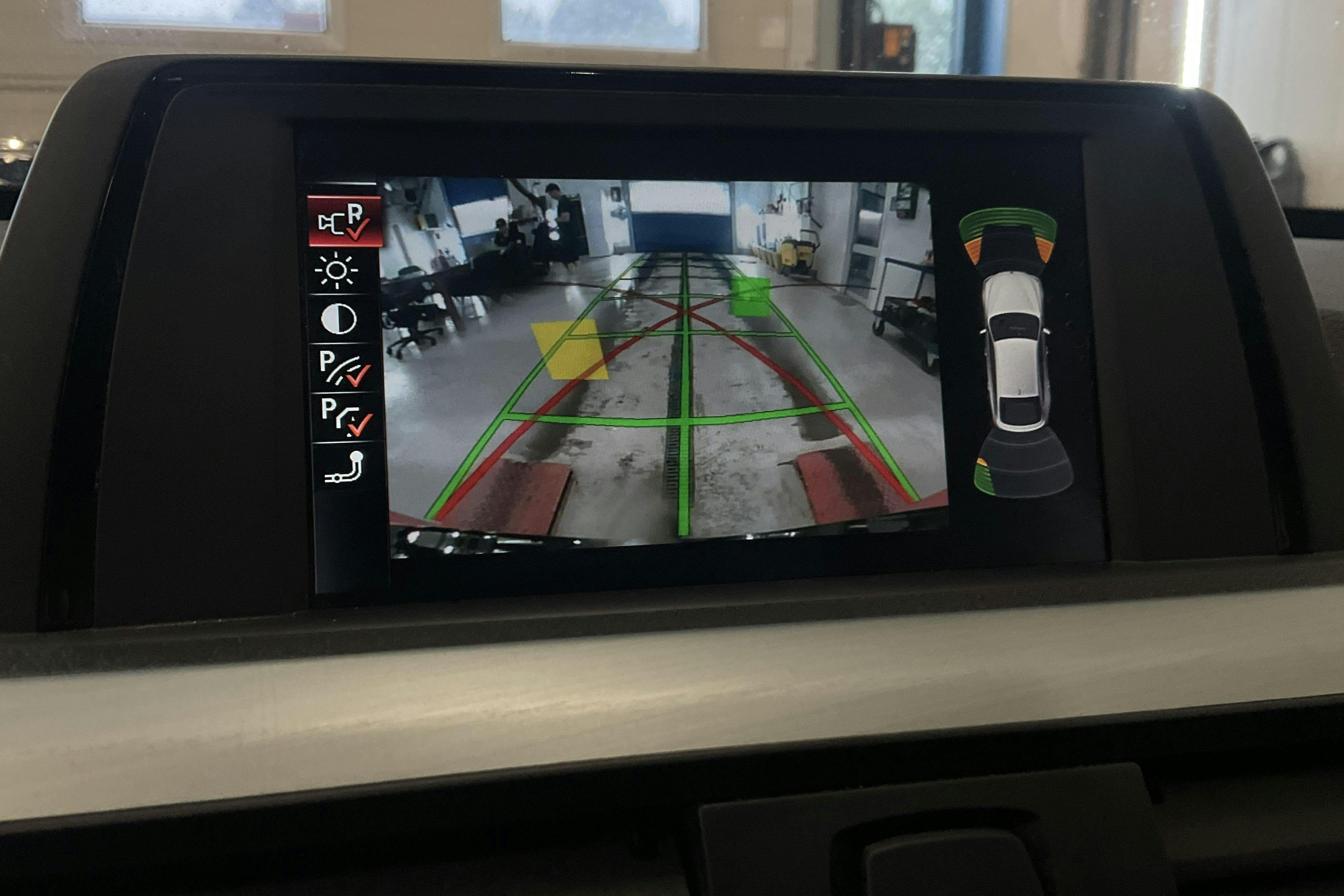 Vehicle Image 11