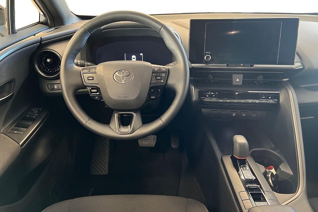 Vehicle Image 11