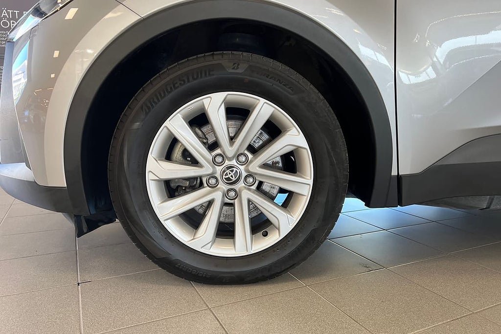 Vehicle Image 17