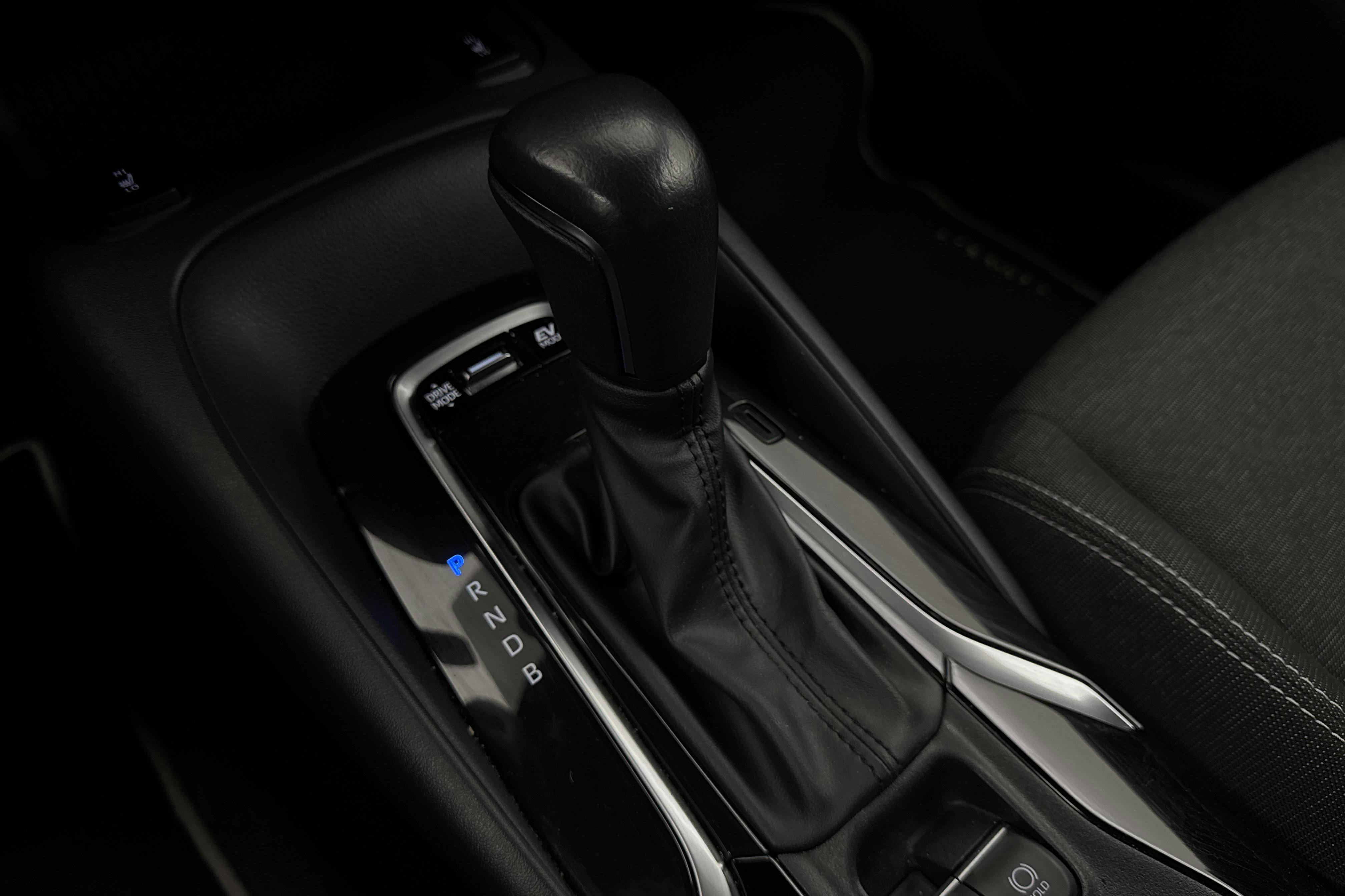 Vehicle Image 14