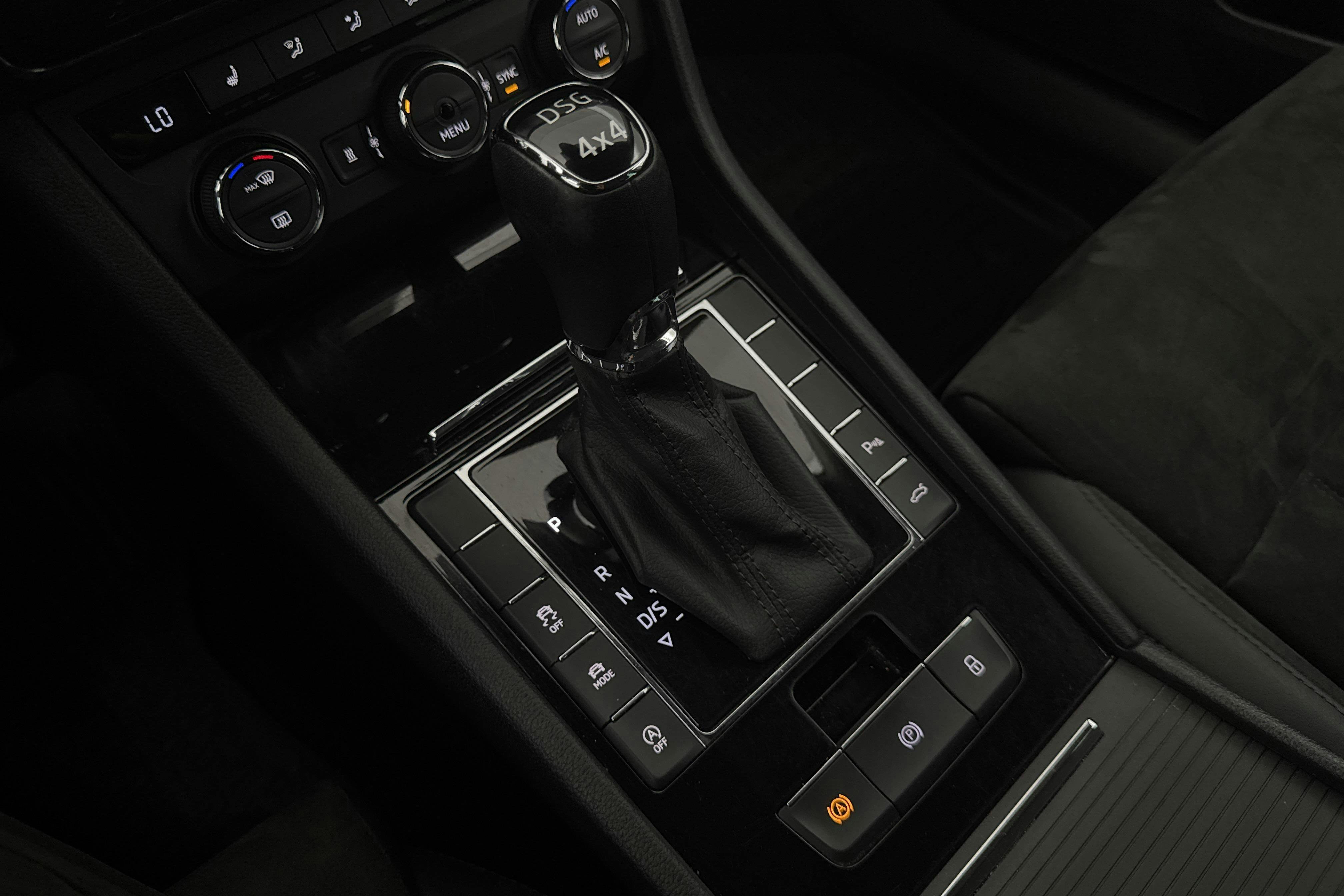 Vehicle Image 15