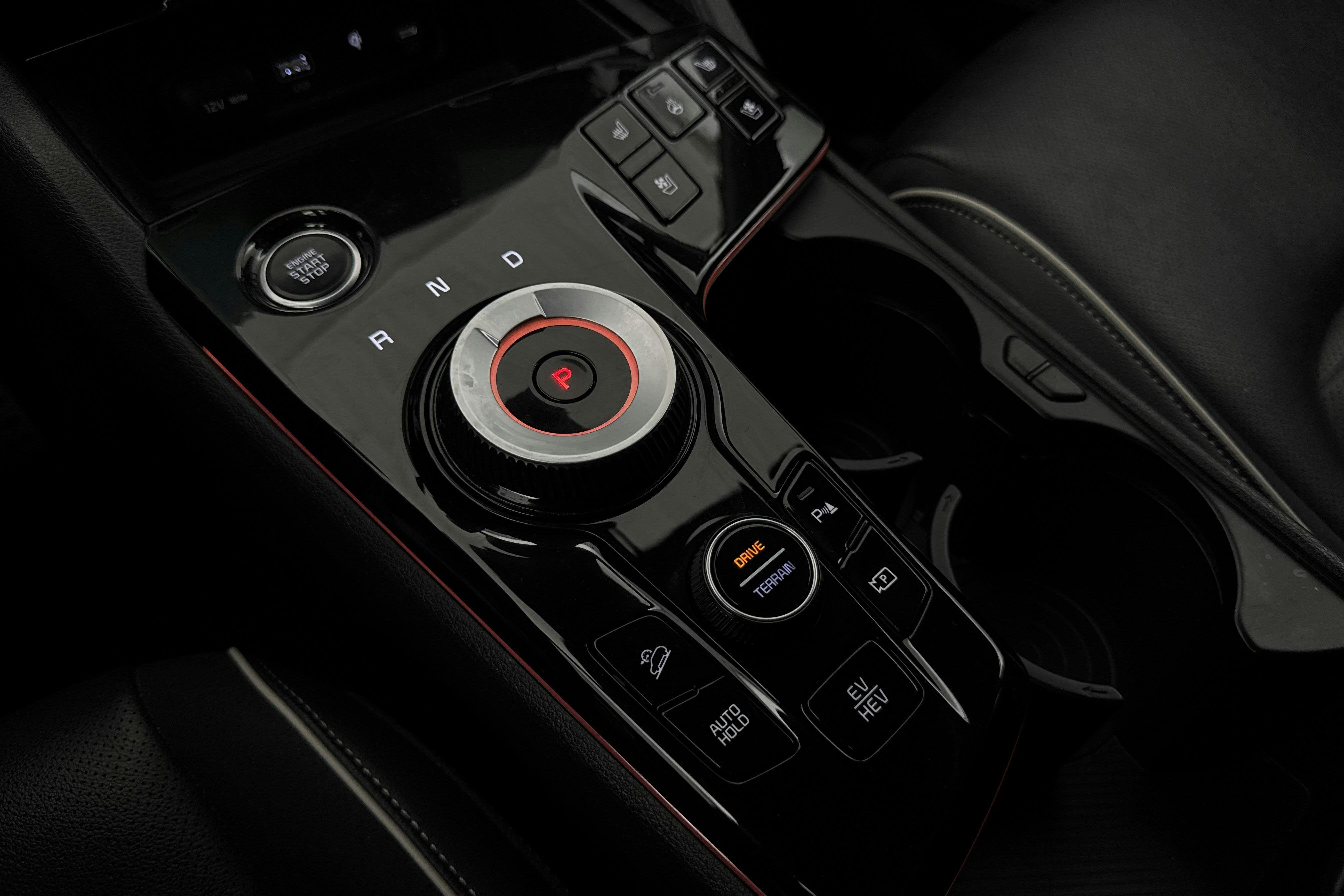 Vehicle Image 15