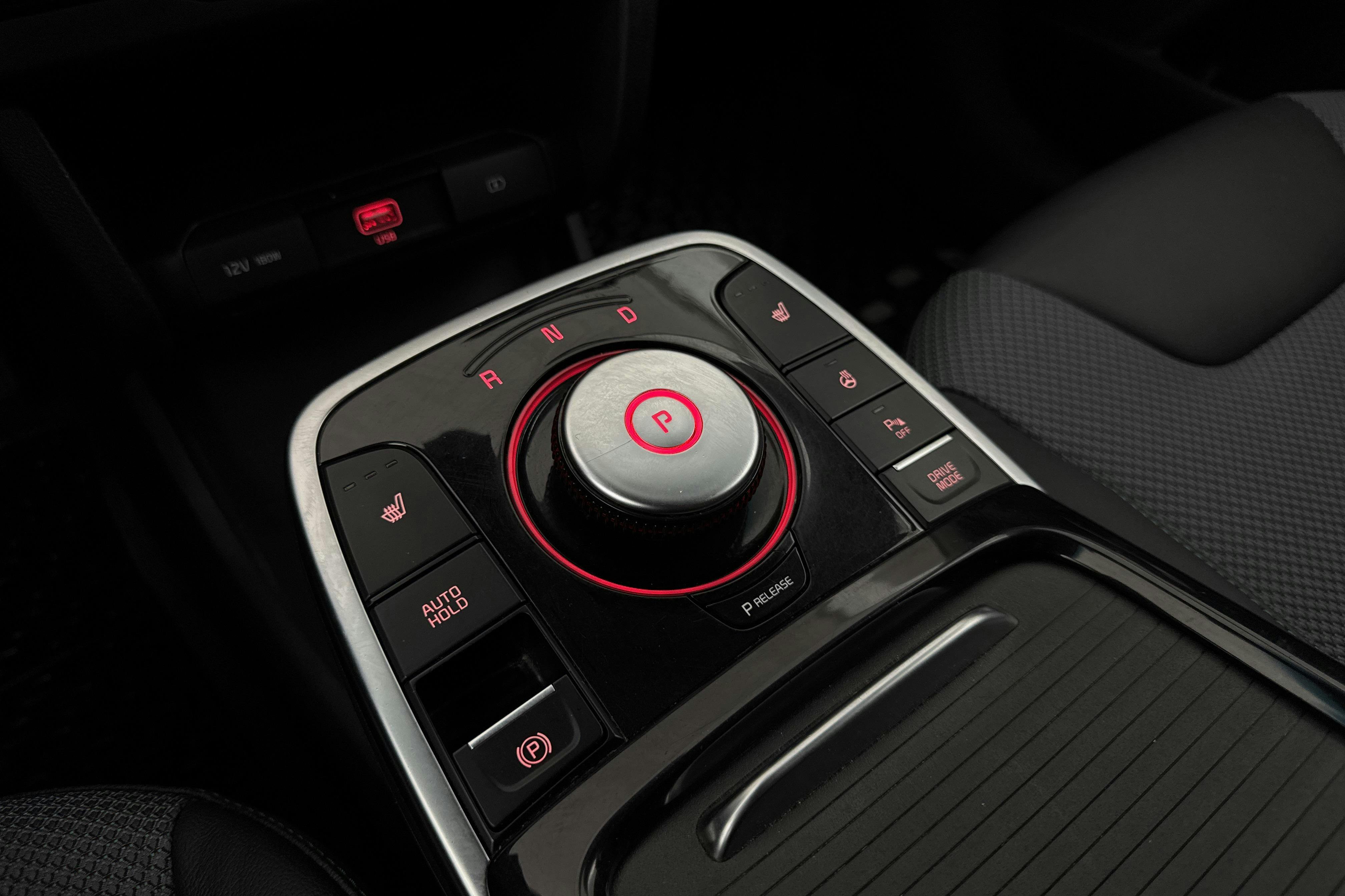 Vehicle Image 16