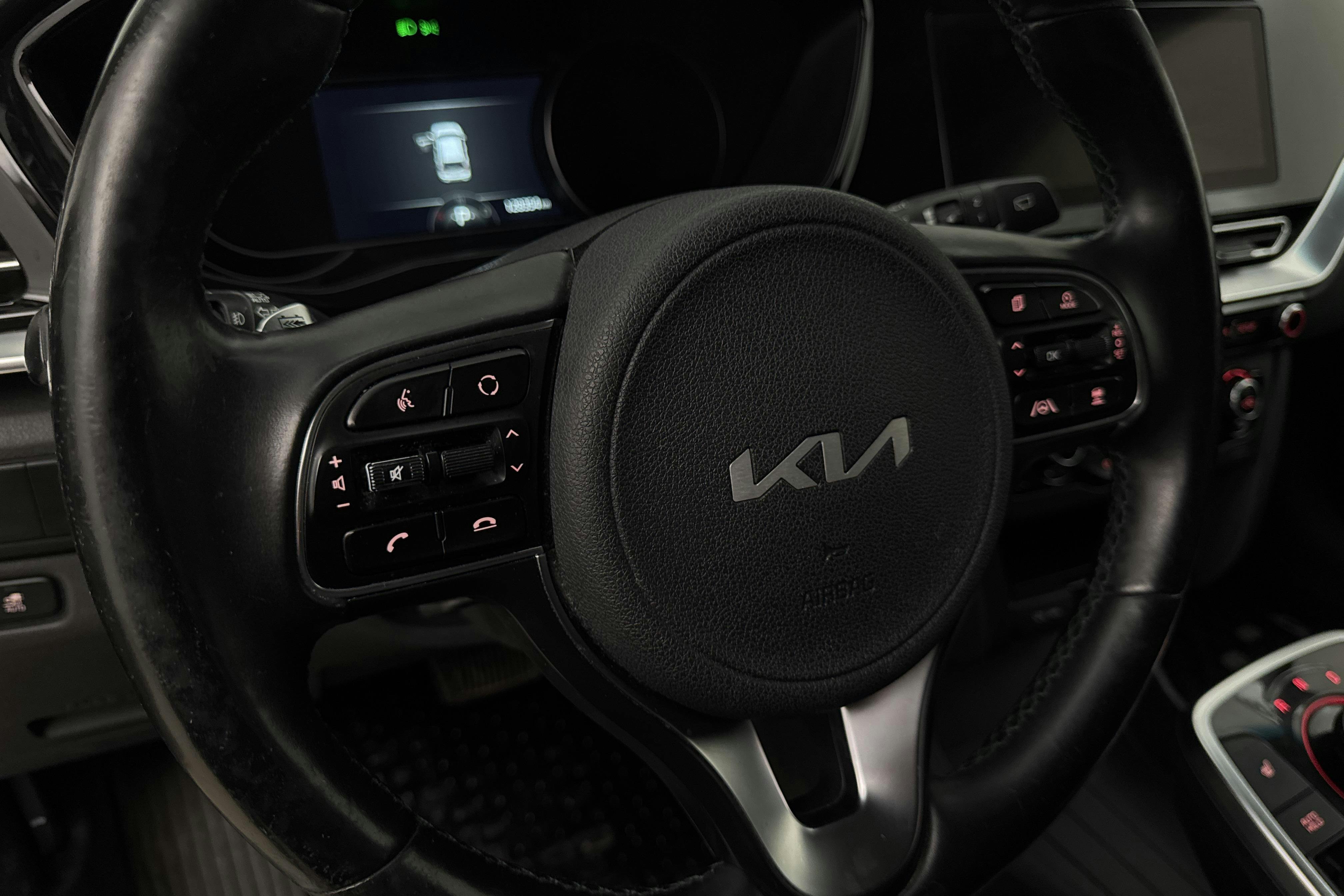 Vehicle Image 17
