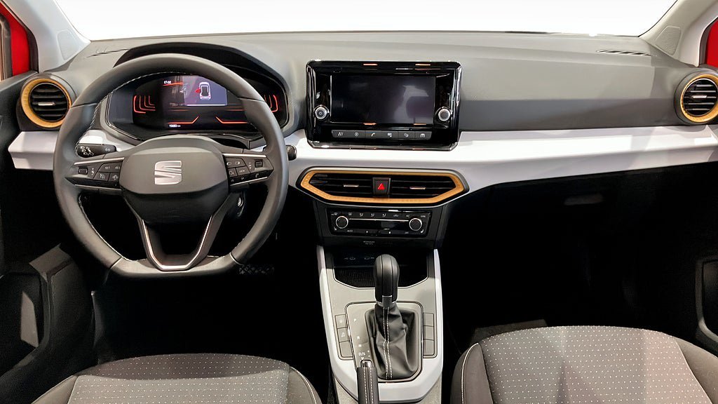 Vehicle Image 10