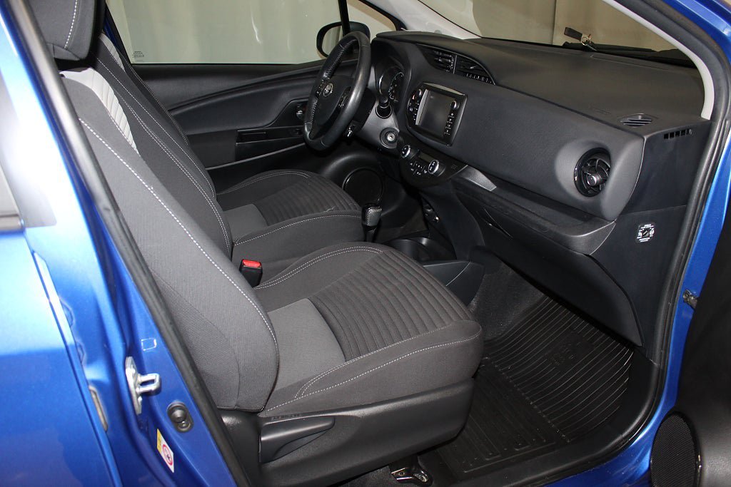 Vehicle Image 19