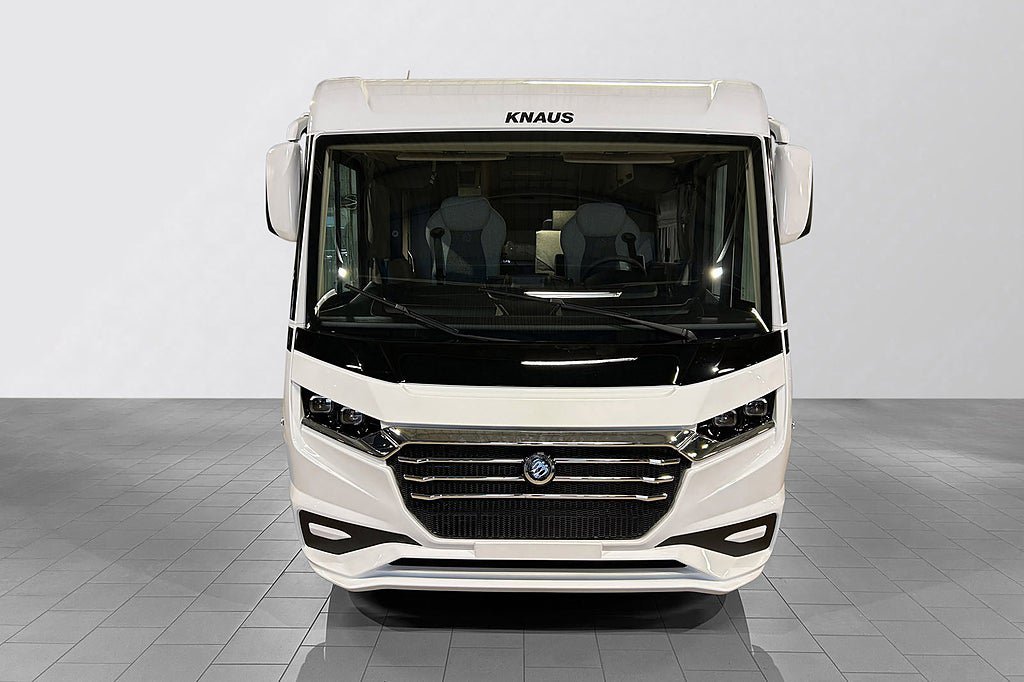 Vehicle Image 38