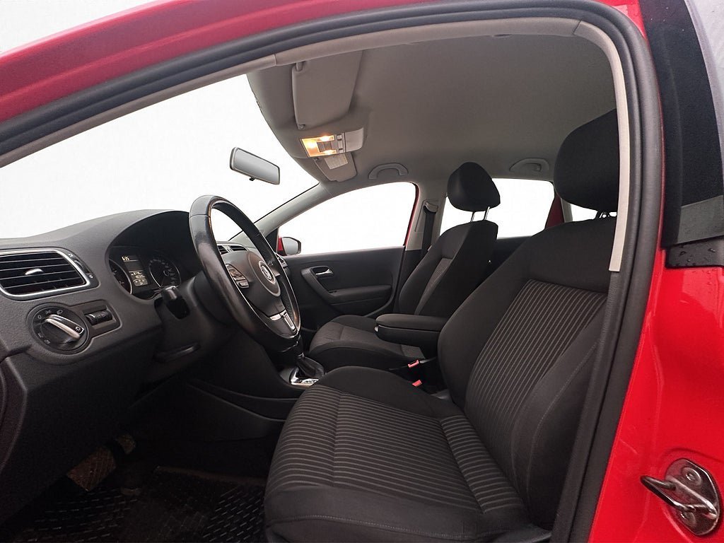 Vehicle Image 9