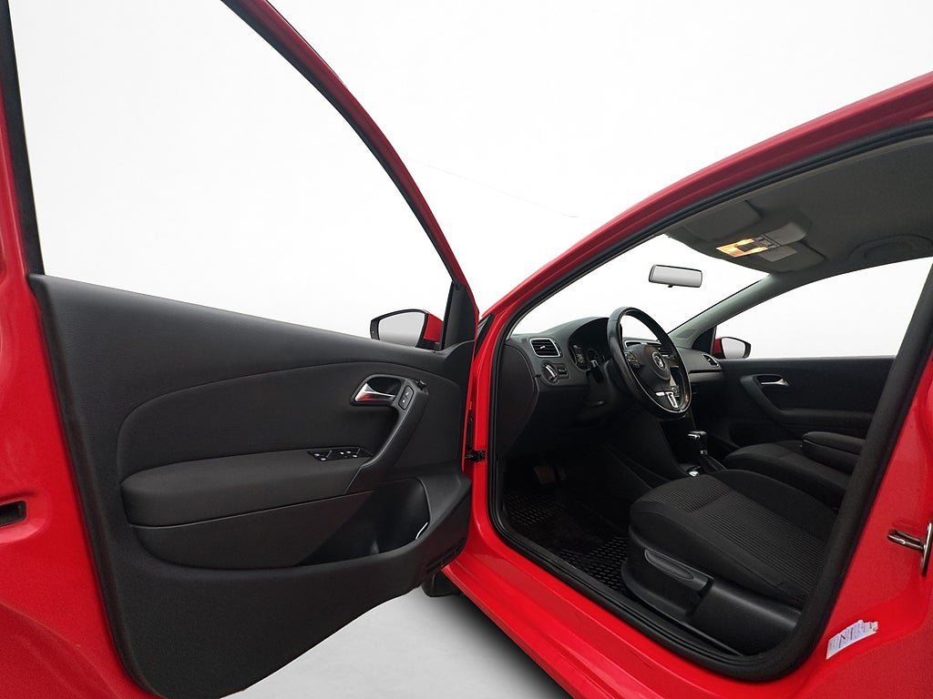 Vehicle Image 11