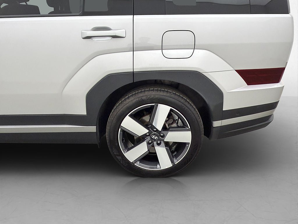 Vehicle Image 38