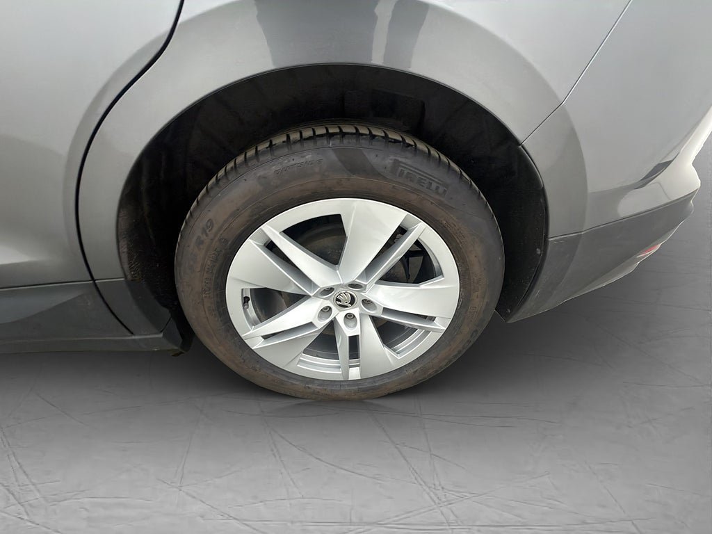 Vehicle Image 37