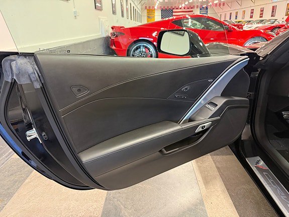 Vehicle Image 23