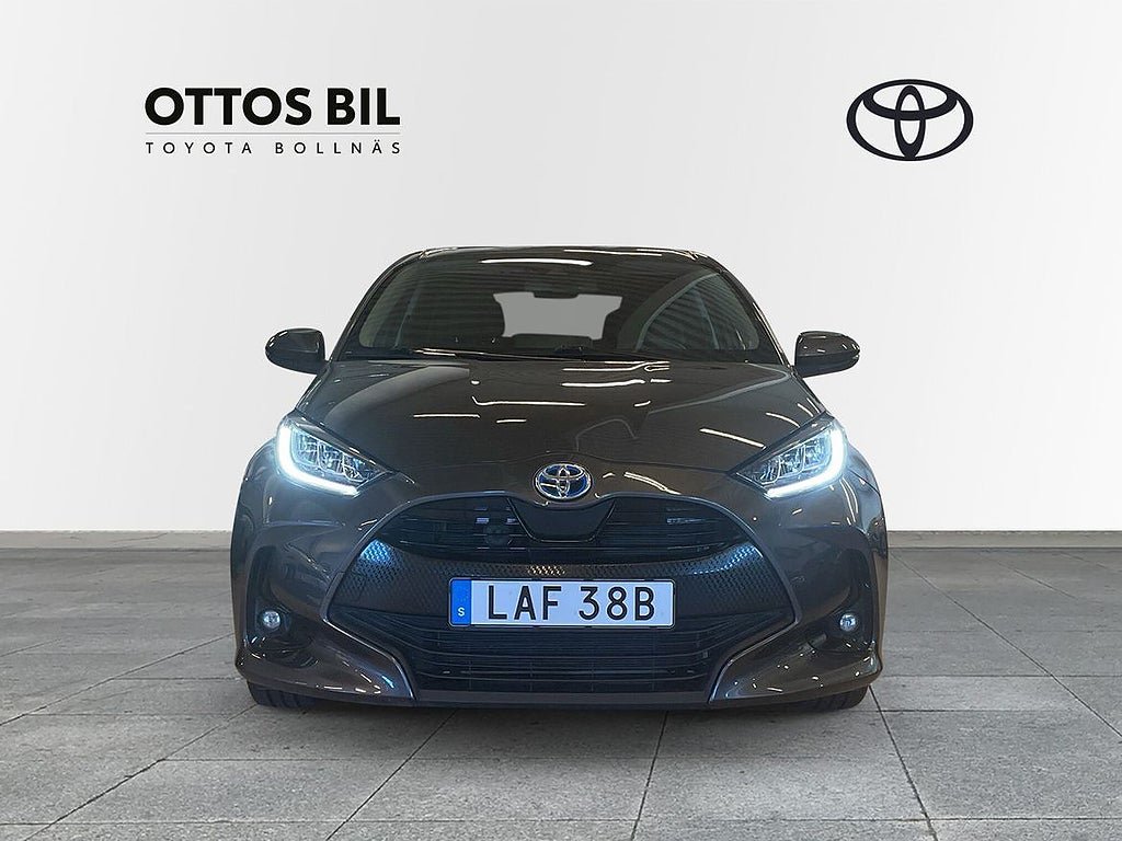 Vehicle Image 6